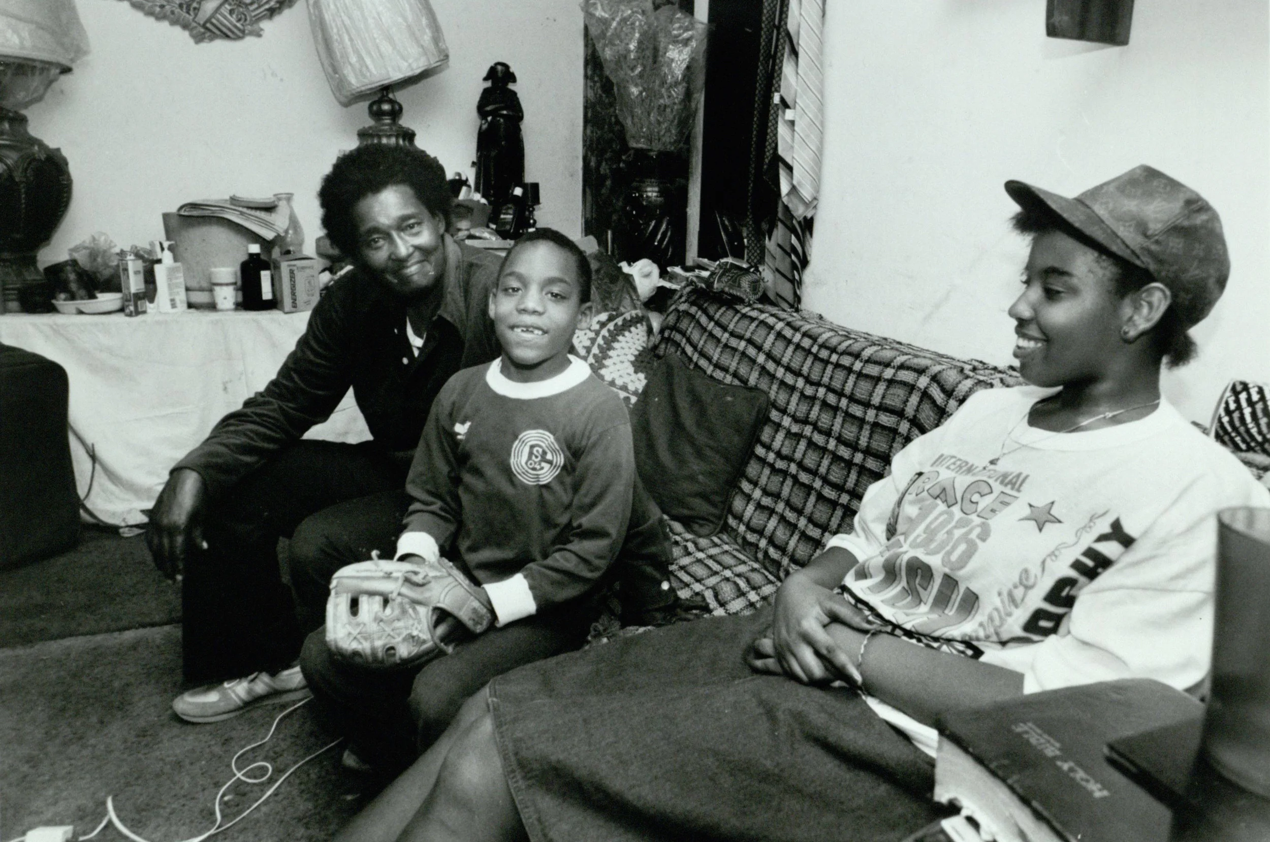 Photograph by Keith Hadley. Atlanta Journal-Constitution Photographic Archives. Special Collections and Archives, Georgia State University Library.