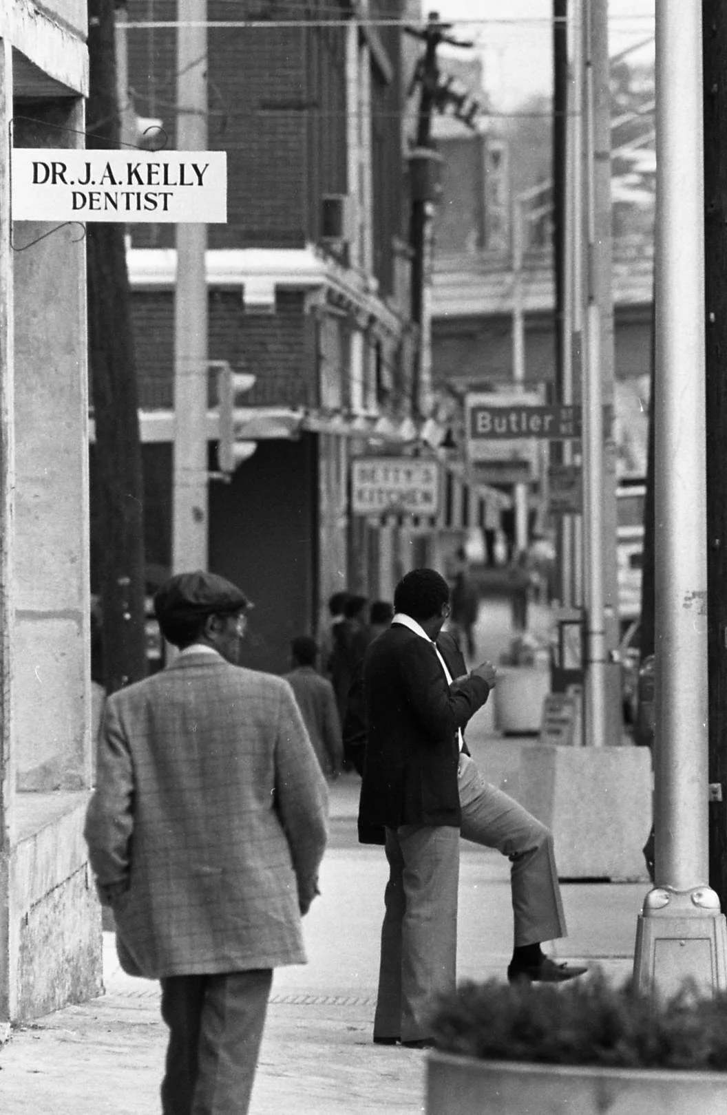 Photograph by Nick Arroyo. Atlanta Journal-Constitution Photographic Archives. Special Collections and Archives, Georgia State University Library.