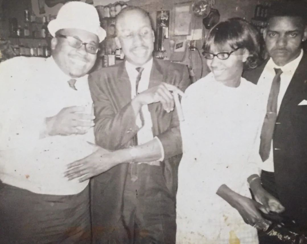 Friends of the family and my grandfather, Raymond (right corner). From the personal archive of Renata Cherlise