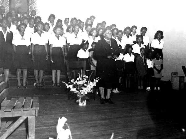 Bethune and her students (1945) Florida Memory