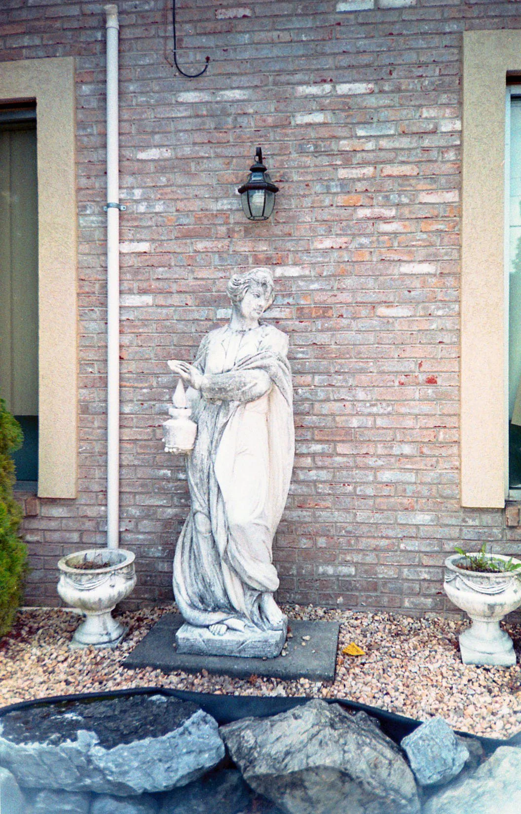 garden_statue.jpg