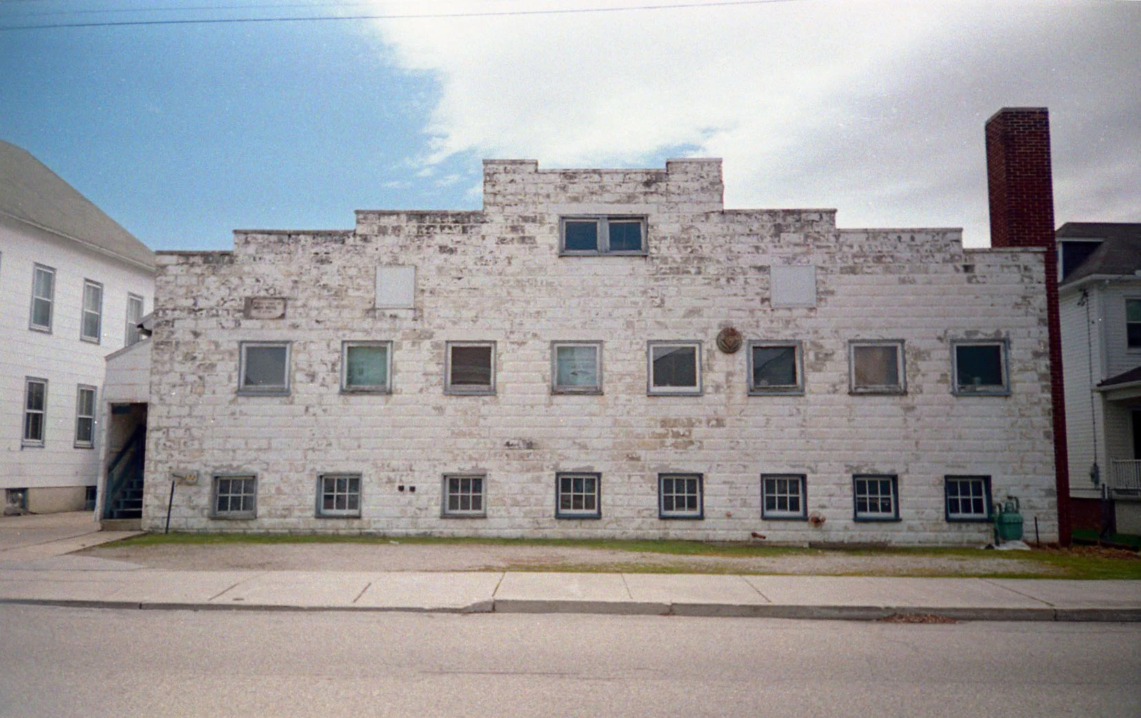old_building.jpg