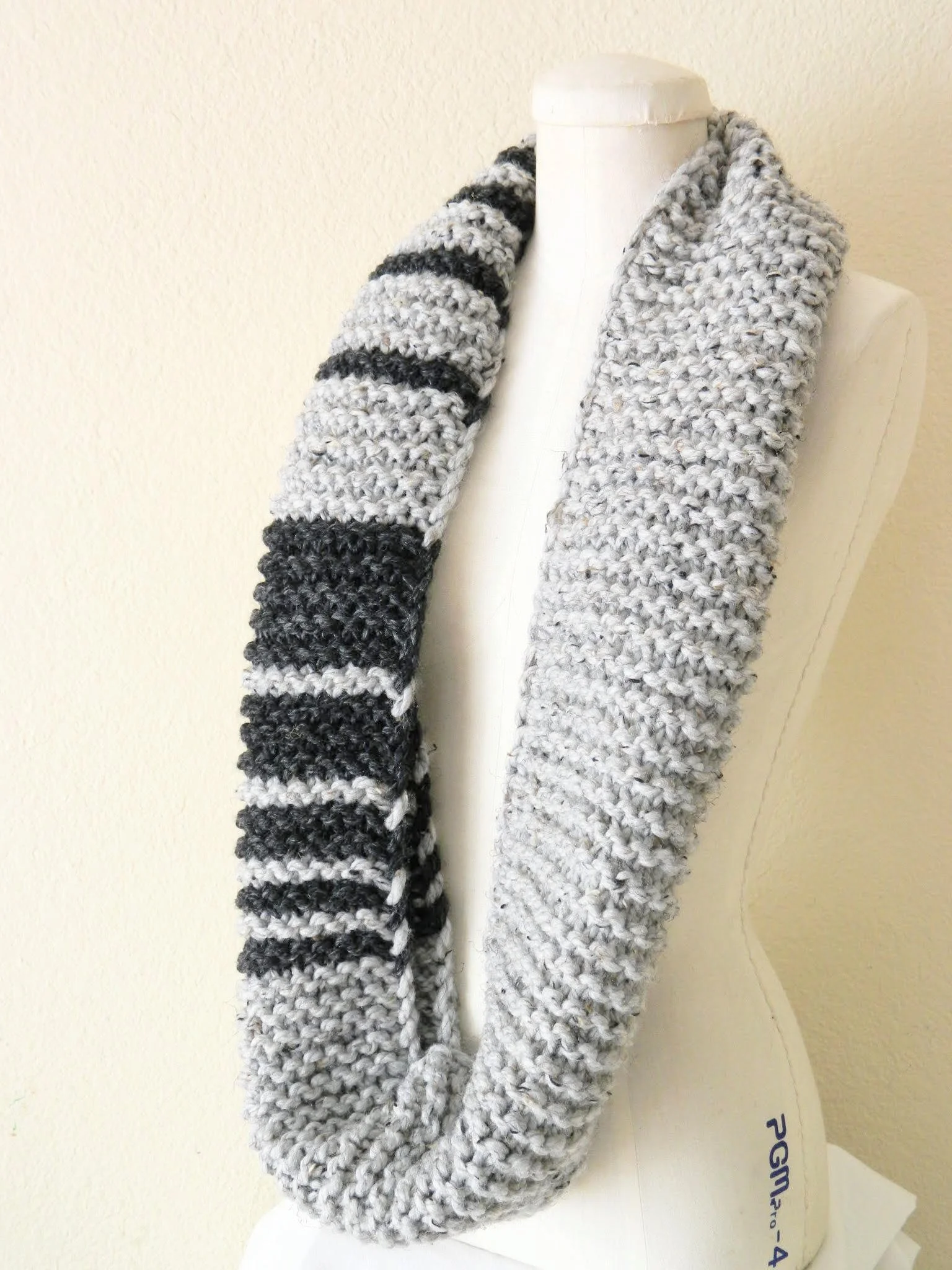https://i.etsystatic.com/5782799/r/il/638901/1357335770/il_fullxfull.1357335770_5nca.jpg