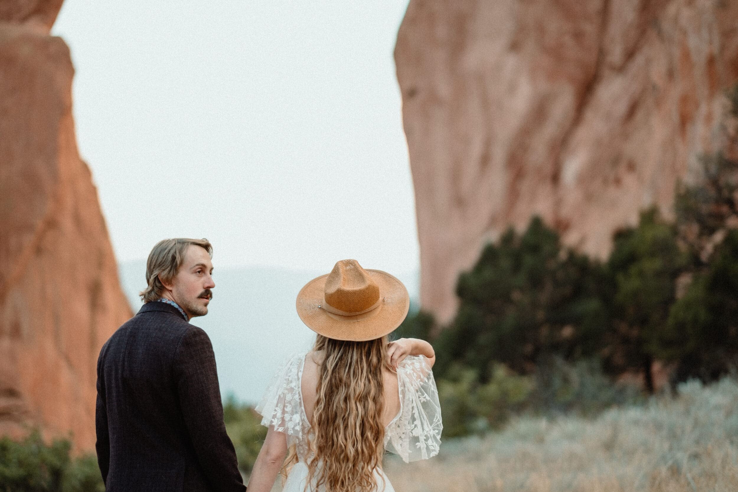 garden of the gods artistic engagement session