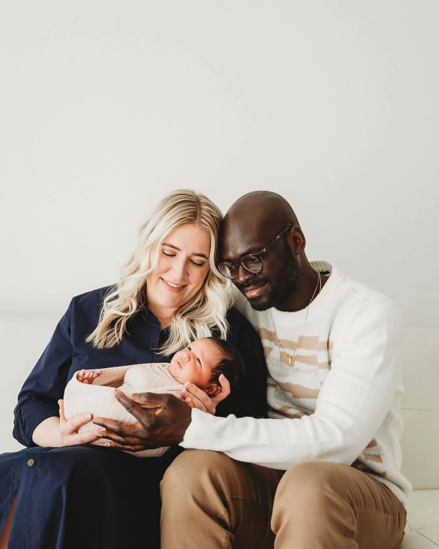 This family NEEDED to have a permanent spot on my feed.

I photographed their wedding years ago and when they messaged me about photographing their baby boy, I was so excited!! Best part of my job is seeing families grow. Hands down ❤️