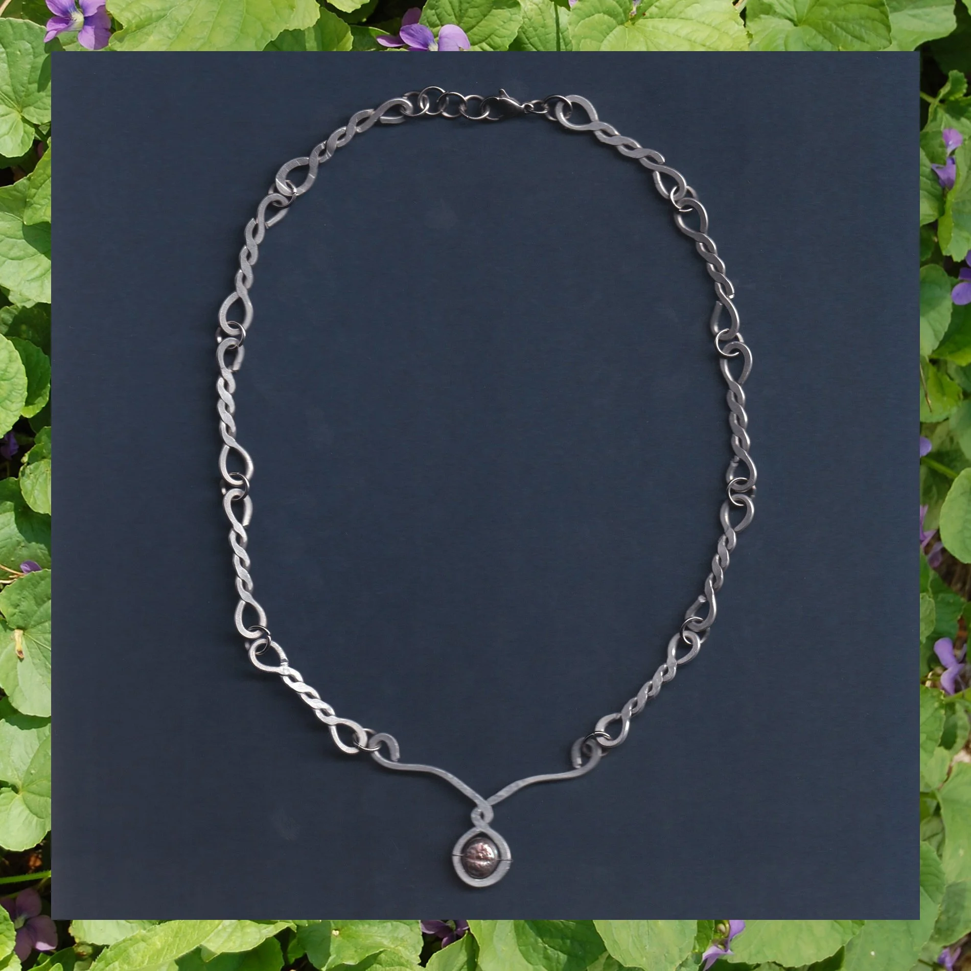 sq_pearl_pendant.jpg