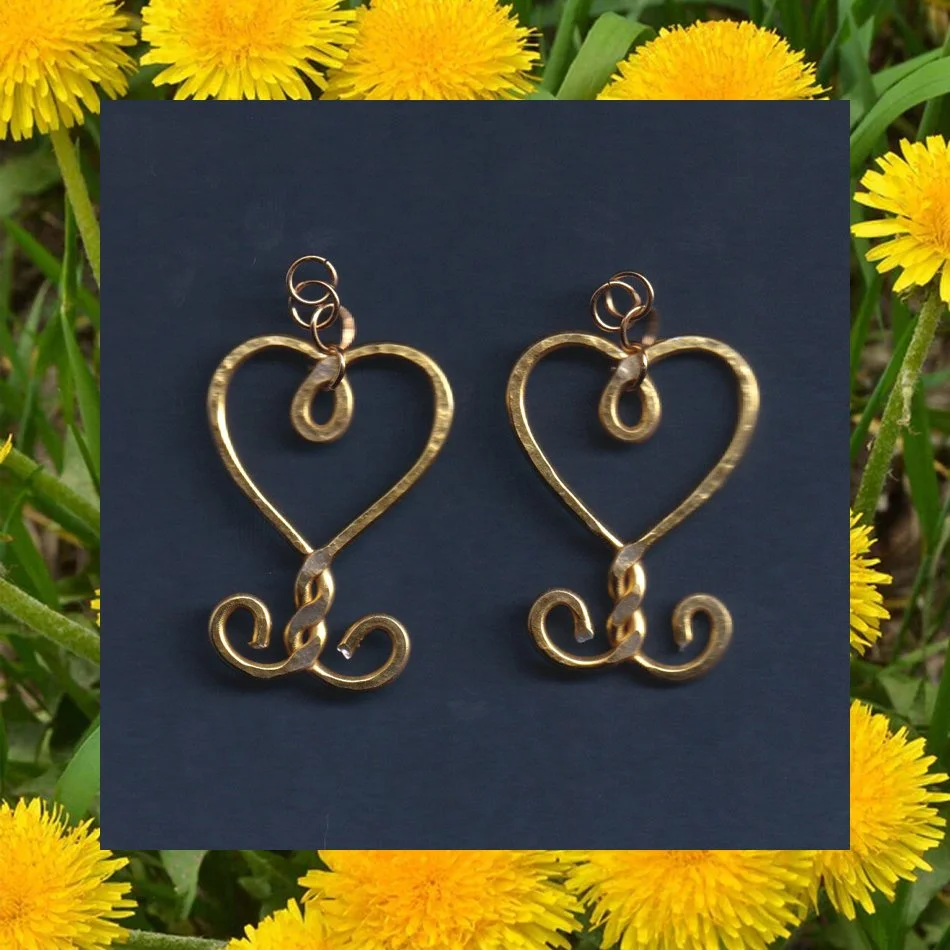 earrings_gold_hearts.jpg