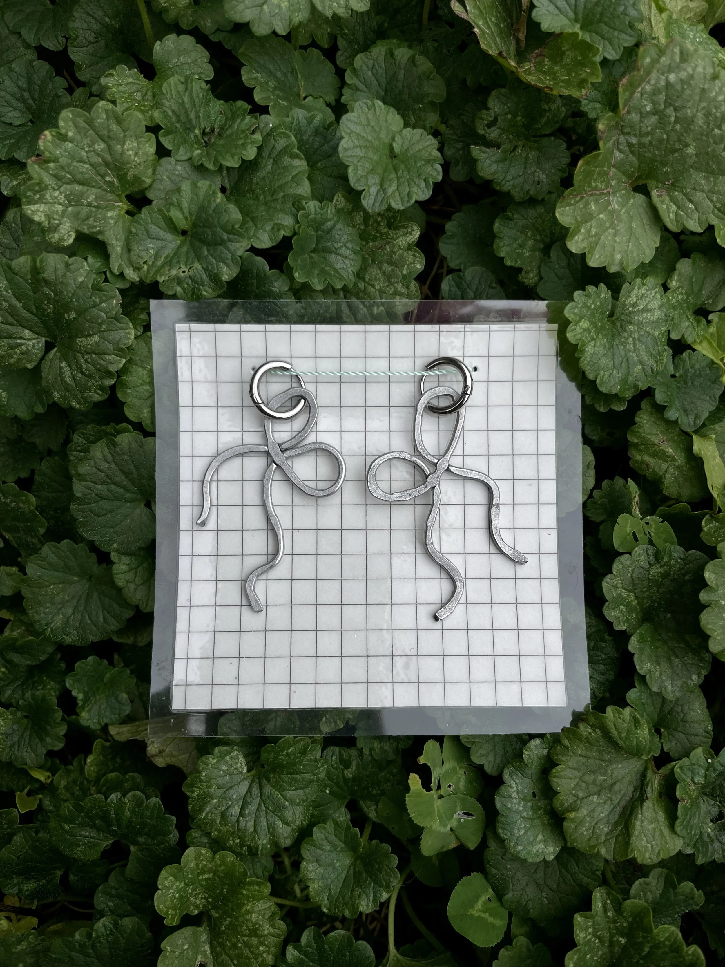 Earrings - Wiggly Bows