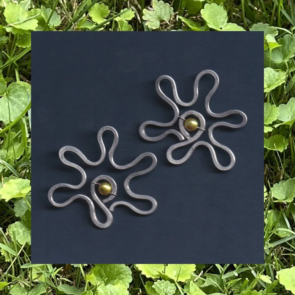 earrings_pearl_flower_grn.jpg