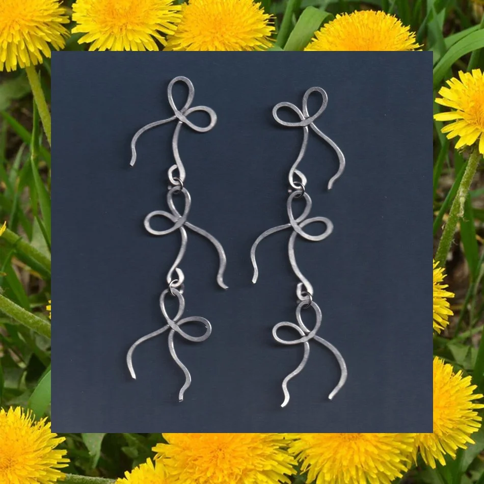 earrings_bowchain.jpg