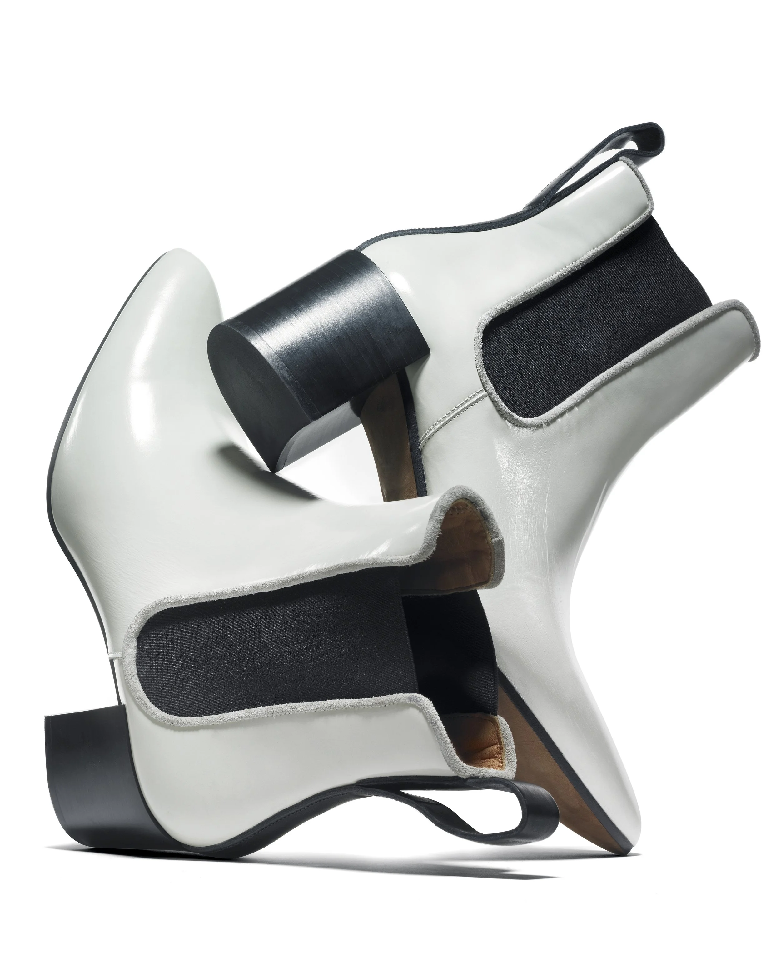white boots 1 v6.jpg