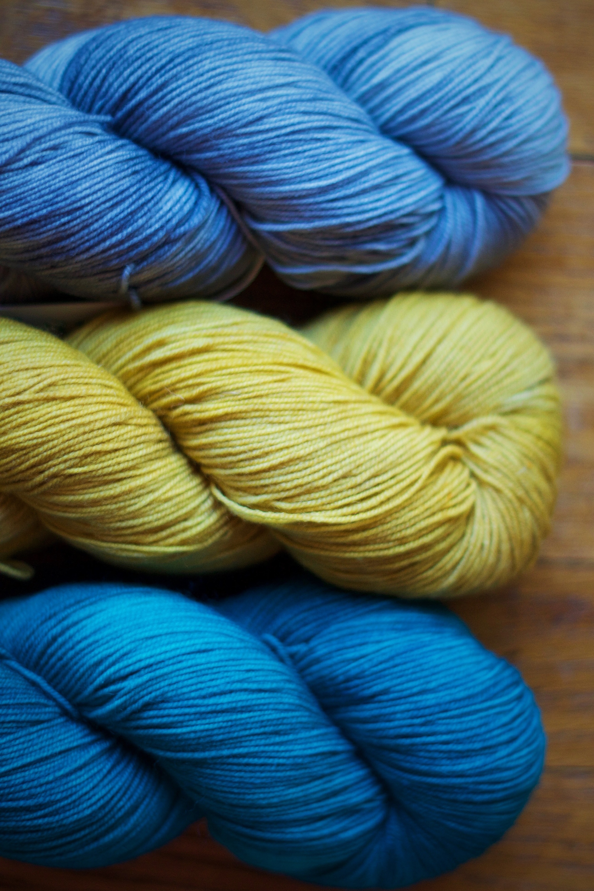 Swish Domestic Fingering in Alloy, Amber Waves, & Tidepool