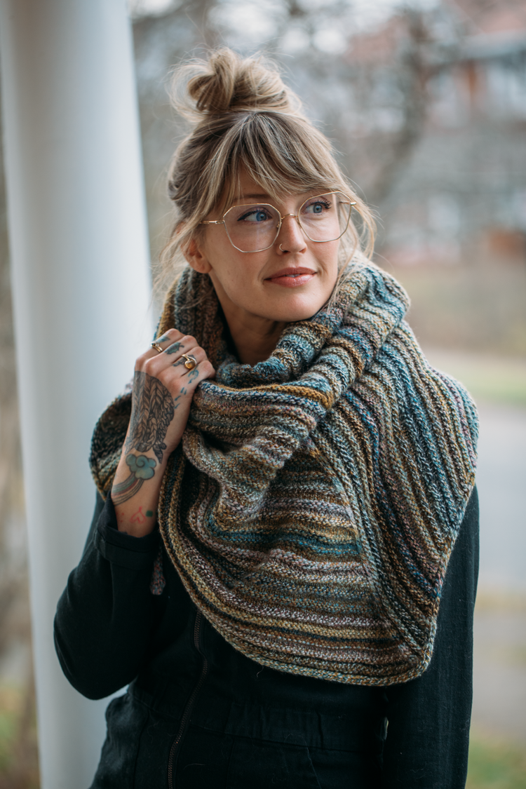 The Throwover — Drea Renee Knits