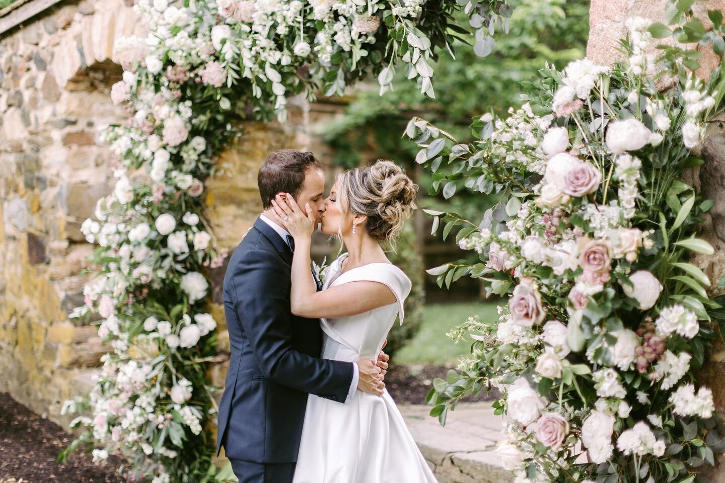 Always love working at @parqueridleycreek 
&bull;
&bull;
Check out our feature in Pennsylvania Weddings Magazine!