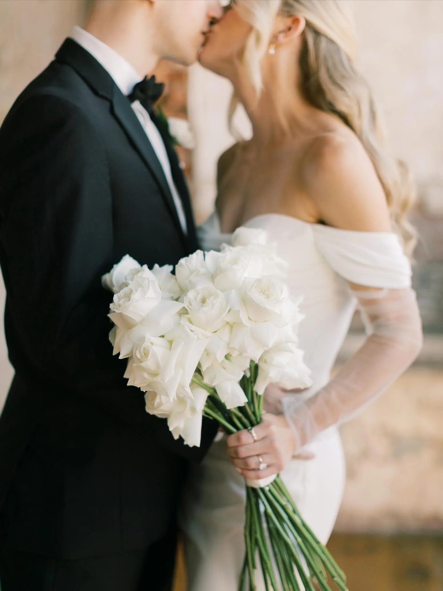 Timeless perfection. Stunning day captured by @briannawilburphoto