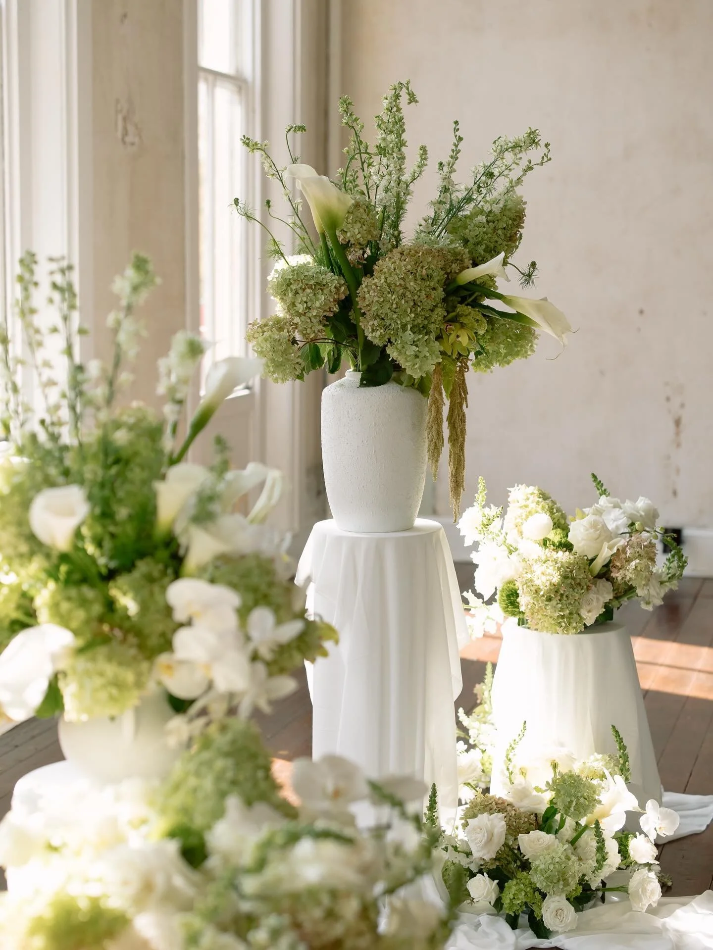 Check this absolutely to die for wedding! We loved working together with Betsey to create a wedding day that felt truly fit her style and so unique 🤍

 

📷 @janelleputrich