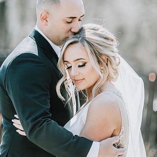 Congratulations Chrystle and Jonathan! Thank you for having me there on your wedding day, you looked absolutely gorgeous and I&rsquo;m so happy for you and Jonathan!  Cheers!

#bridalhairstyle #weddinghairstyle #bridalhairstylist #bridehair #bridalma