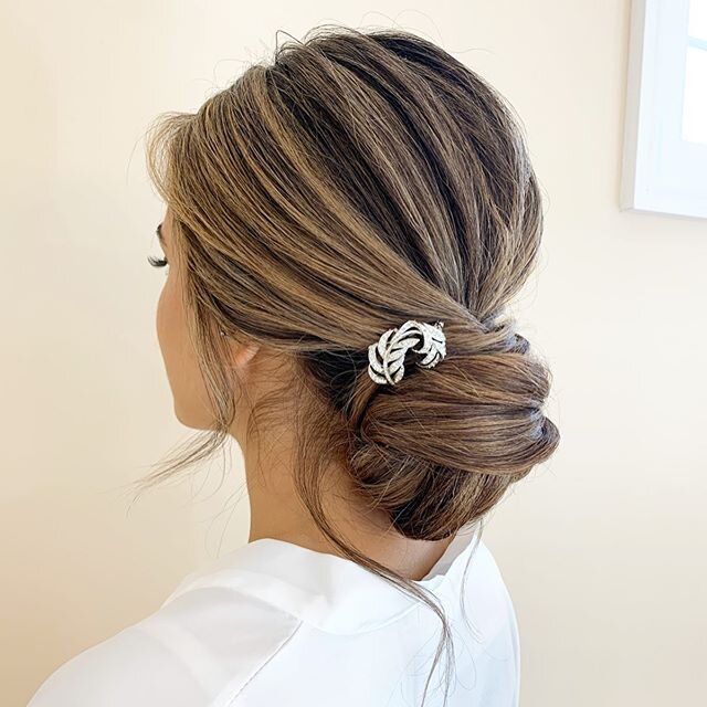 The lovely @emmdelgrosso in an elegant, low knotted bun.  This girl is stunning, and so very sweet to boot, sorry it took so long to post Emily! Thank you for having me on your special day! 💕💕 Hair: @unbridaledbeauty 
Makeup: @makeupbyseema7 
Venue