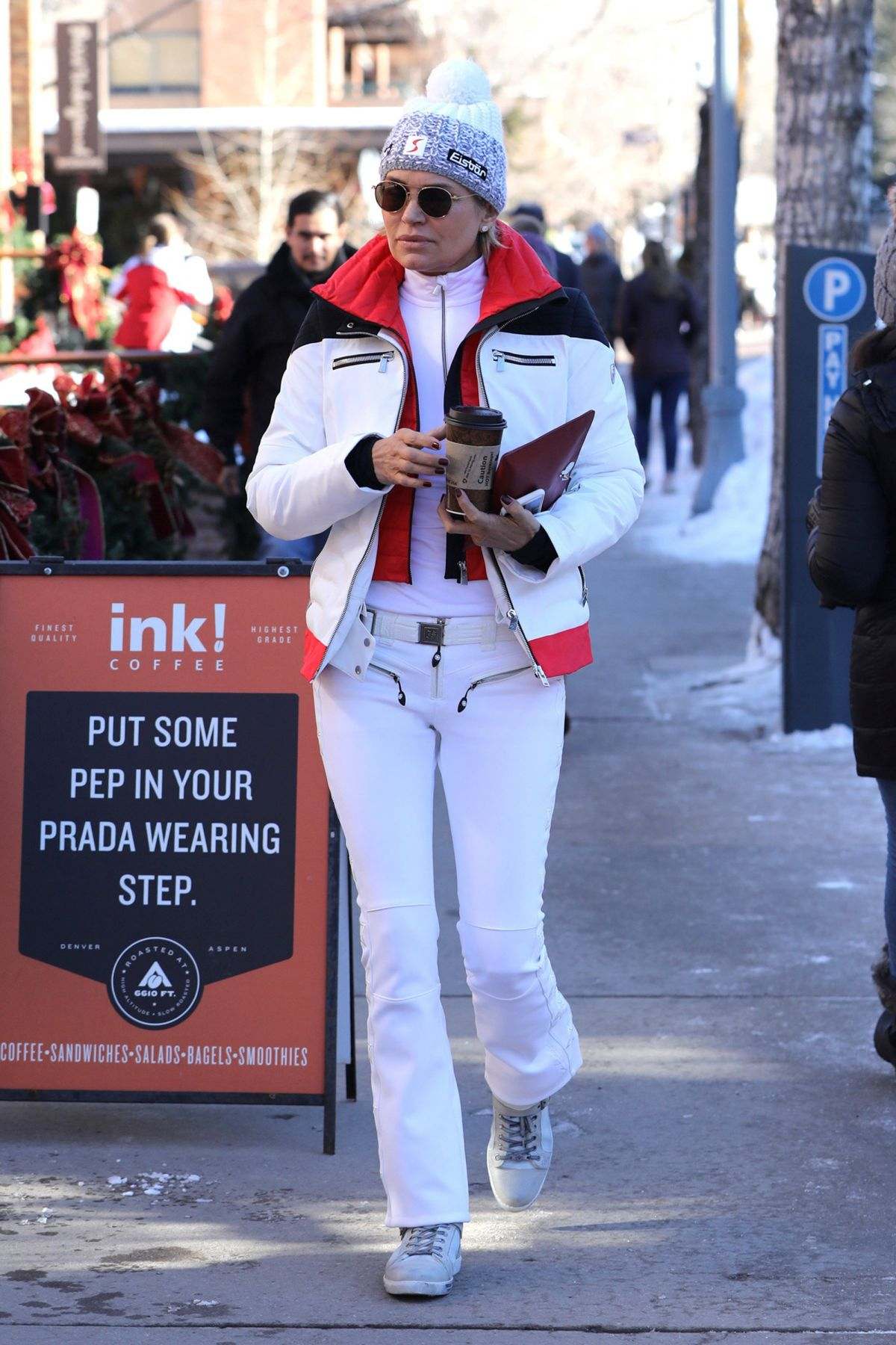 Model and former BRAVO Real Housewives of Beverly Hills, Yolanda Hadid rocks ski bunny style in Aspen 12.29.16