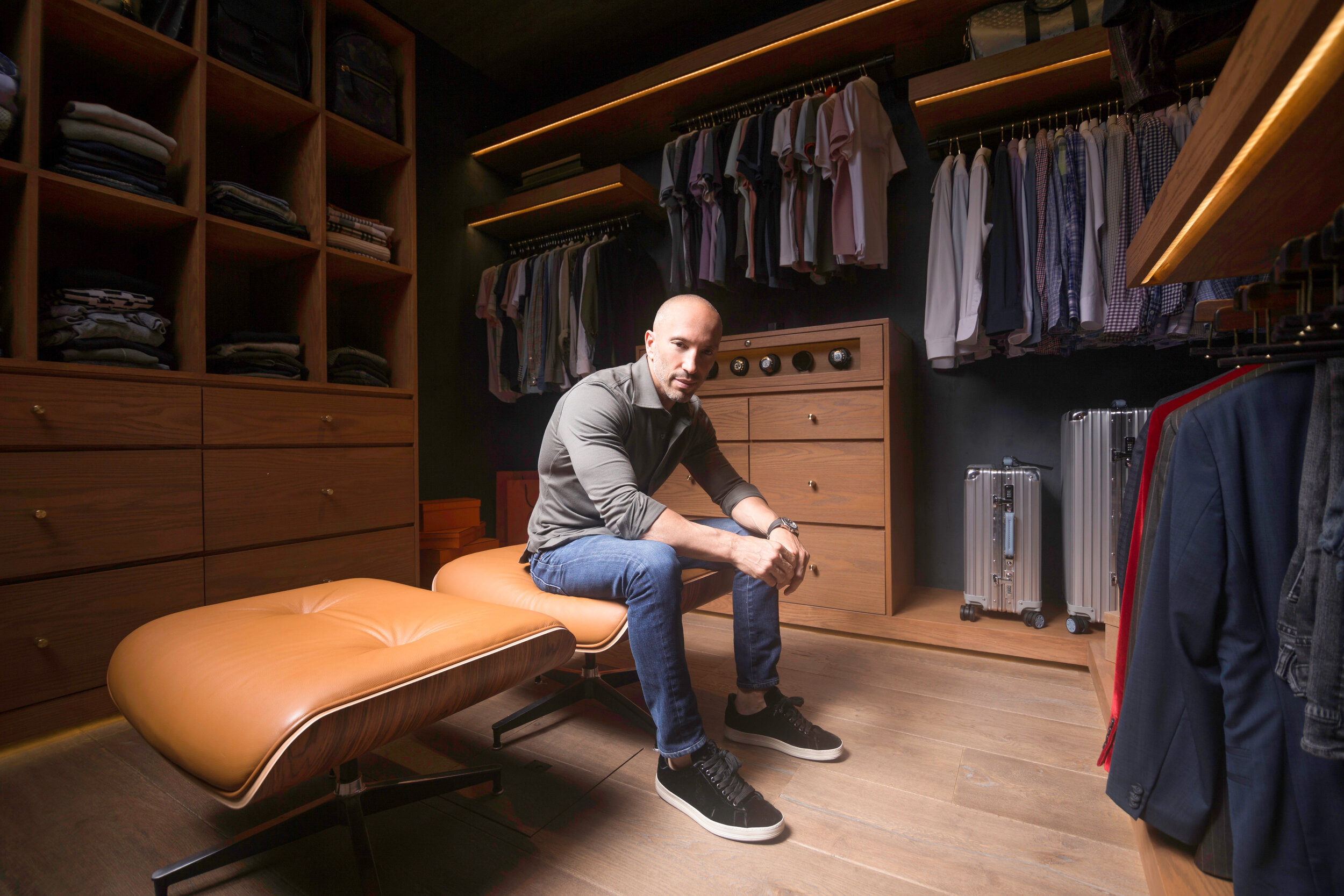 ATHLEISURE MAG | #63 MAR 2021 LUXURY REAL ESTATE OWNER/BROKER OF THE OPPENHEIM GROUP, CONTRACTOR, DEVELOPER AND STAR OF NETFLIX'S SELLING SUNSET, JASON OPPENHEIM