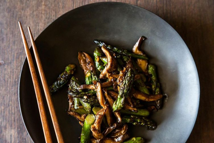PanSeared Asparagus with Shitake Mushrooms and Oyster Sauce — Produce