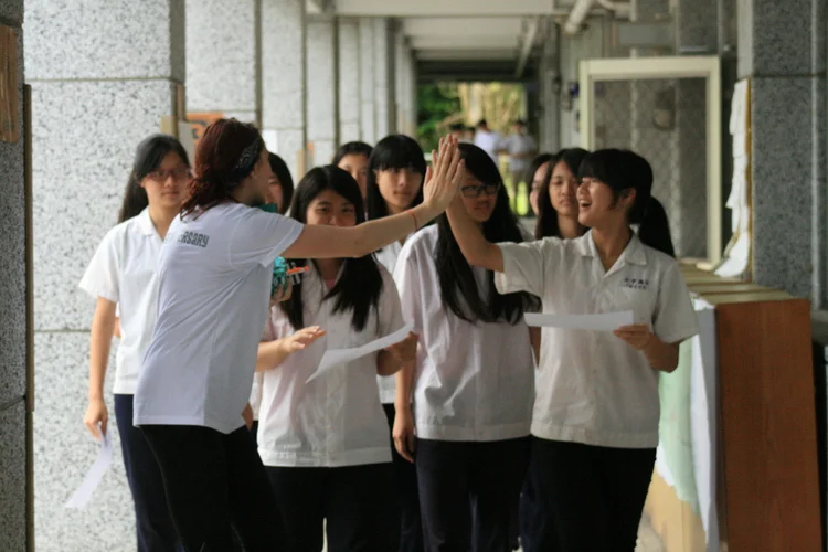 下載 (1).jpg