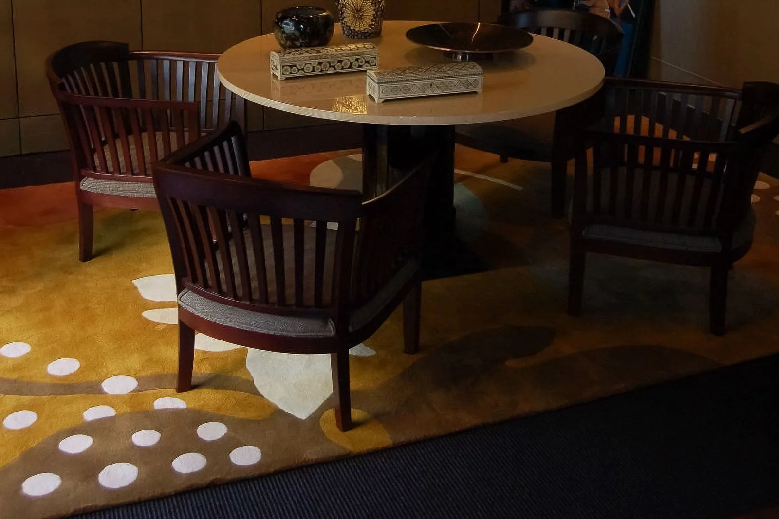Hand-tufted 100% wool floral motif custom-designed rug, showroom detail