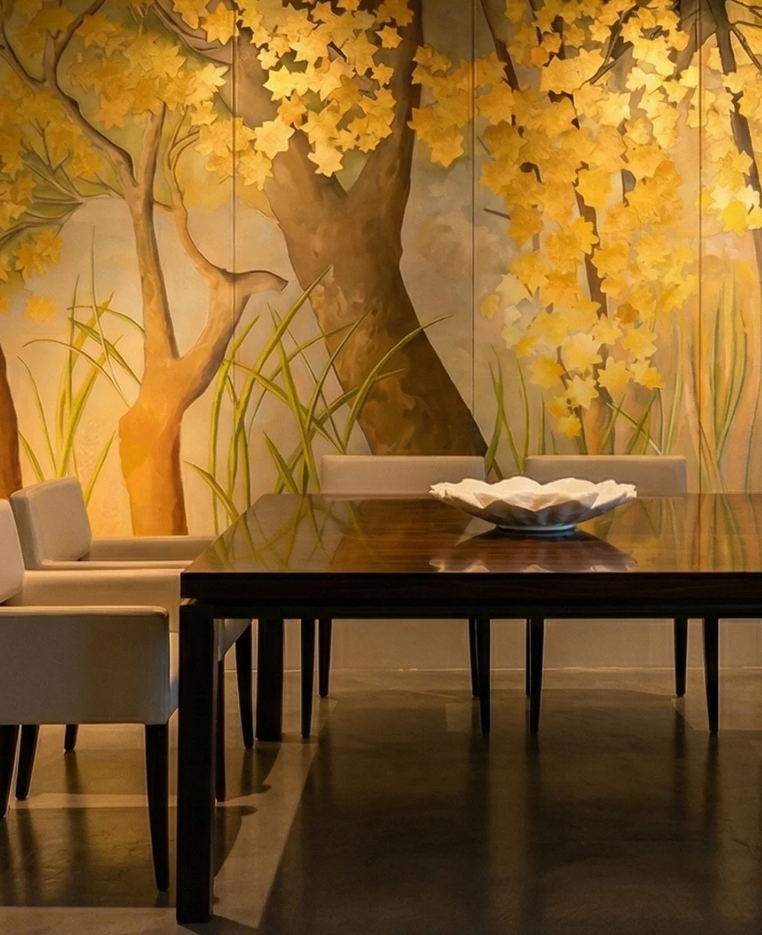 A dining room built around a commissioned oil painting artwork and bespoke furniture: the golden forest floor turns the room into landscape.

#bespokeinterior #interiordesign #wallart #oilpainting #luxuryliving