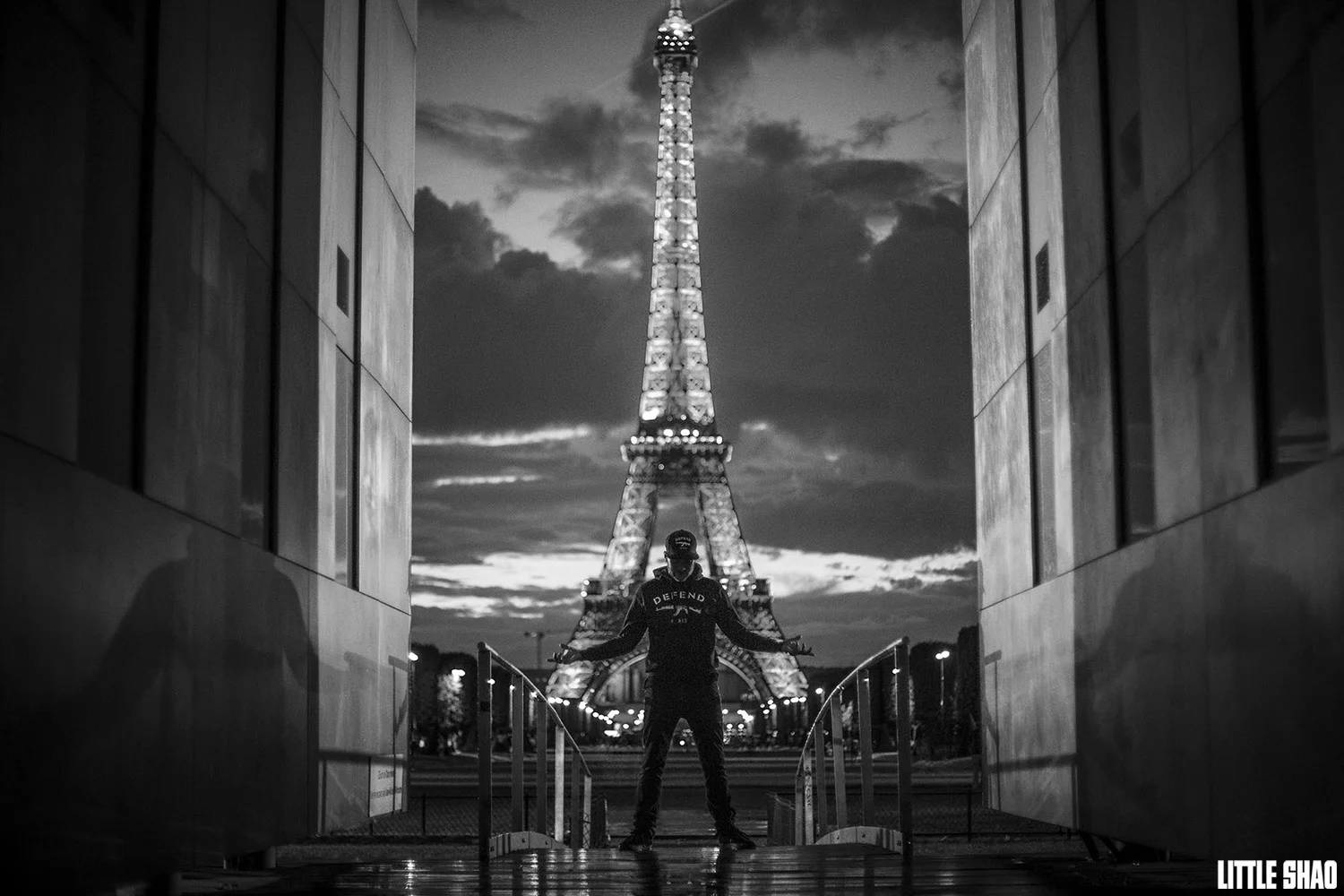 DEFEND PARIS