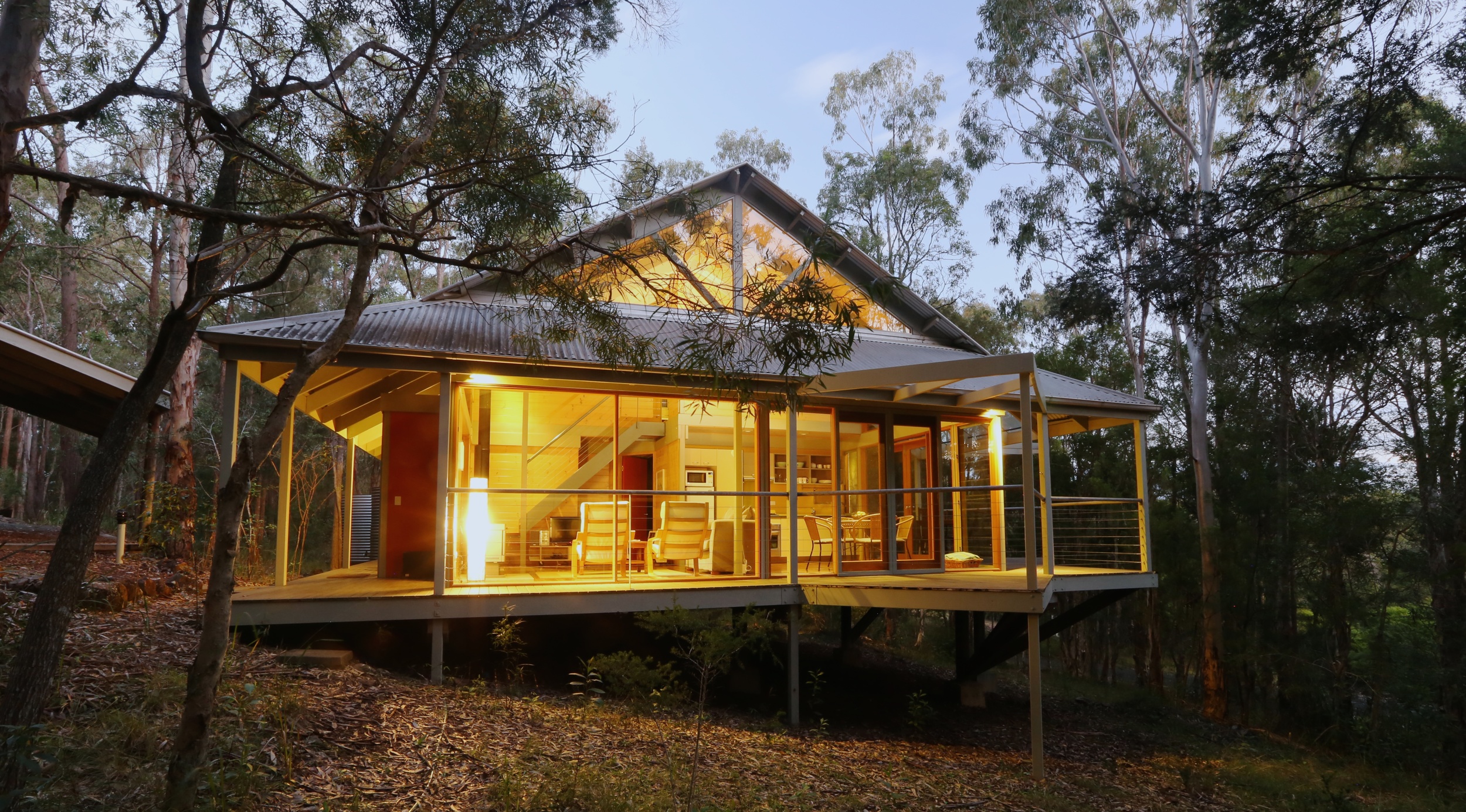  Picture yourself…   In an eco treehouse    Relax in luxury  