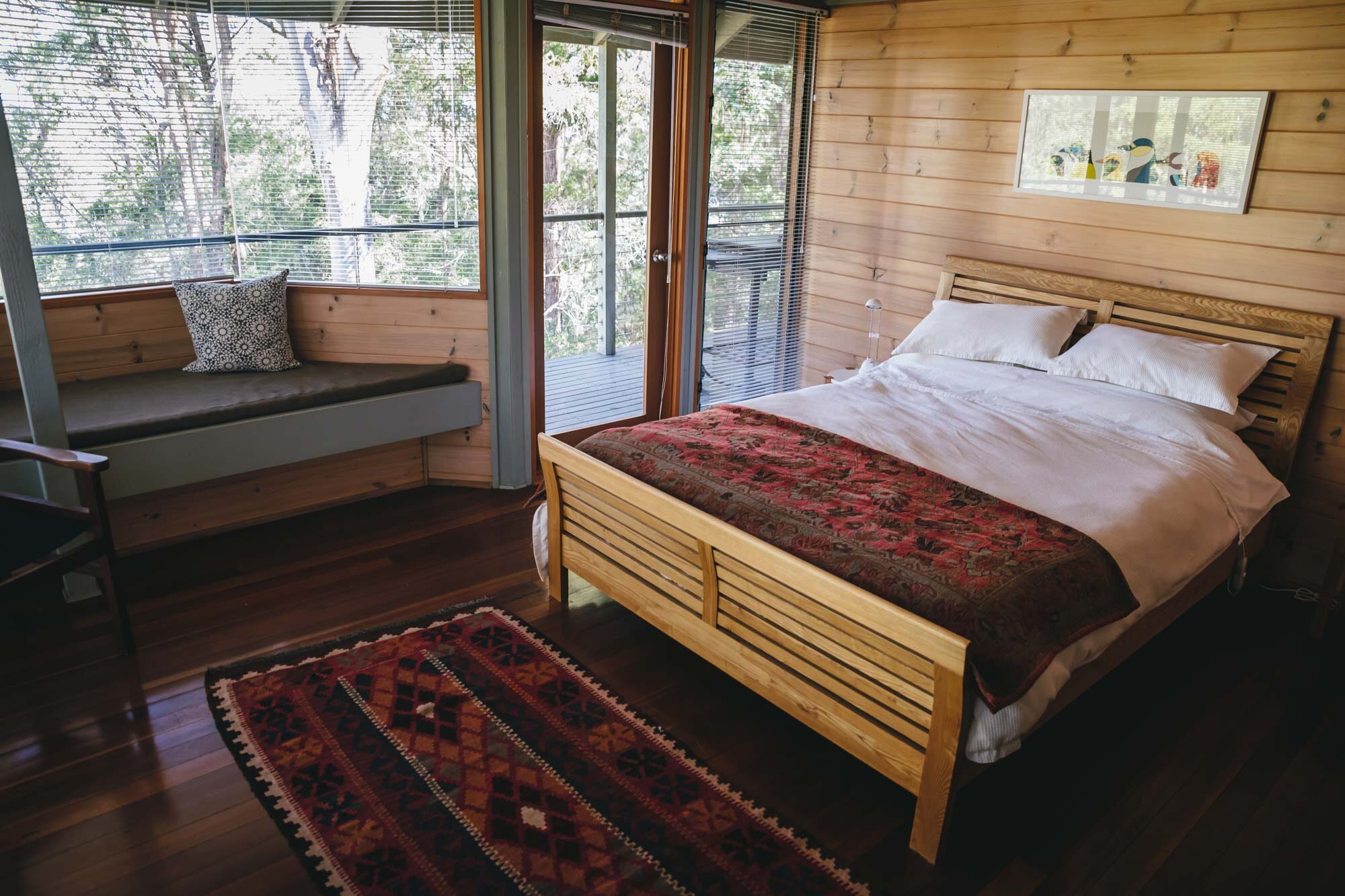 bombah-point-cottage-bedroom.jpg
