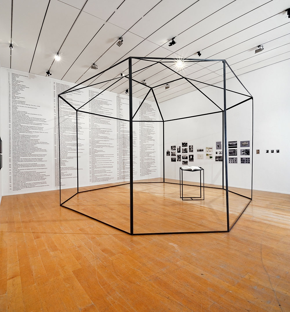 © Sammy Baloji, Gorilla territory: Hunting & Collecting , 2015 Courtesy Axis Gallery