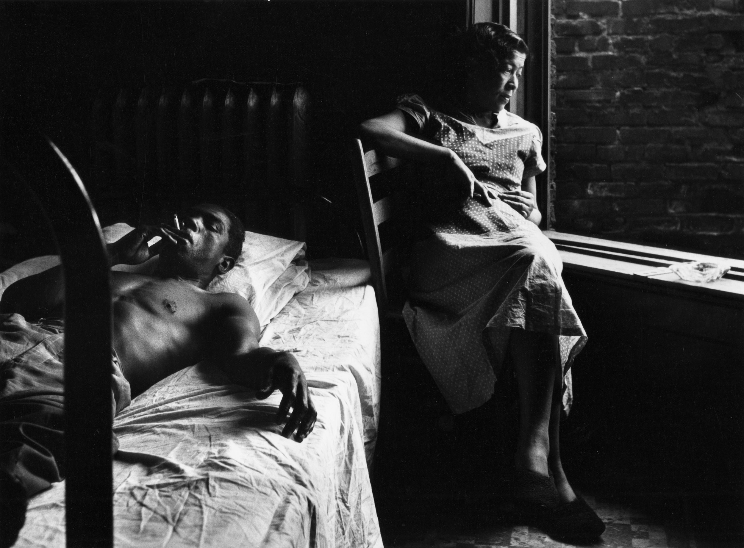 Gordon Parks, Tenement Dwellers, Chicago, Illinois , 1950, Museum of Fine Arts, Boston, Gift of the Gordon Parks Foundation, © The Gordon Parks Foundation.