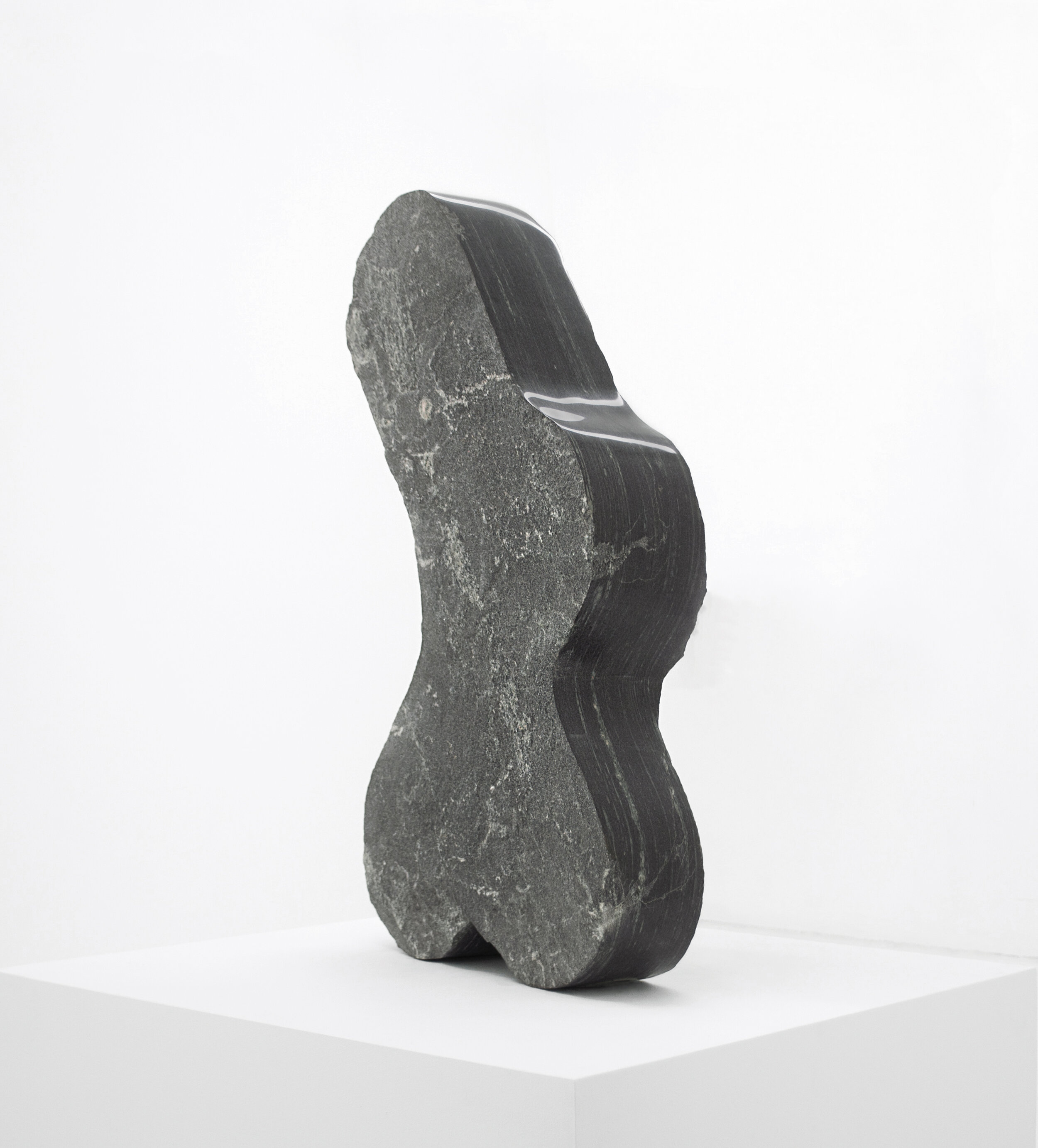   Goiter (back) , 2018, Granite (Courtesy the artist and LAUNCH F18) 