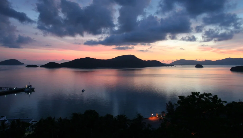 06sri-panwa-phuket-location-luxury-pool-villas-hotel-resort-cape-panwa-best-sea-view-location-thailand.jpg