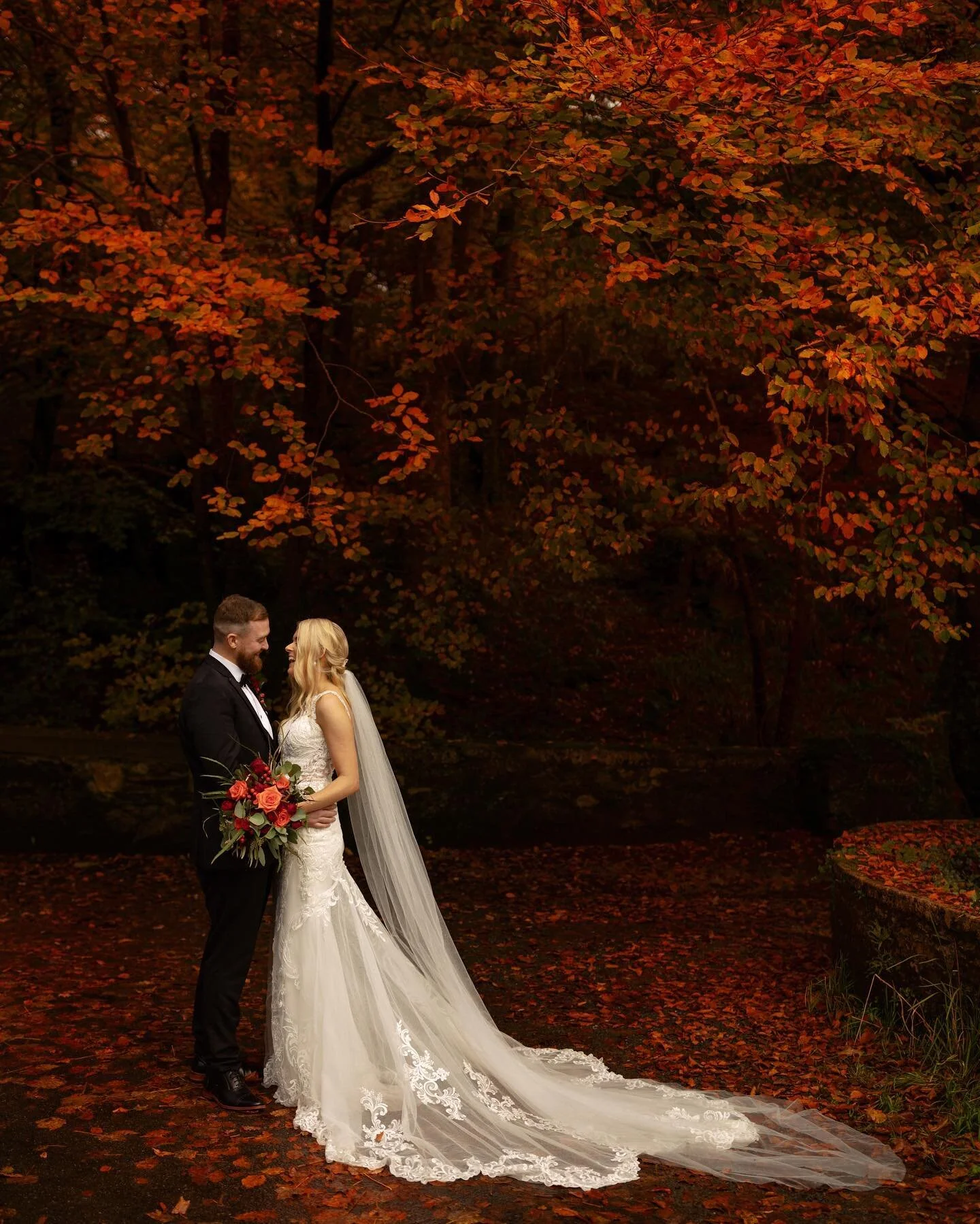 Love this time of the year 🍂 

@conordoherty77 
@terricurran 
#autumnwedding #fall #wedding #donegal #ramelton