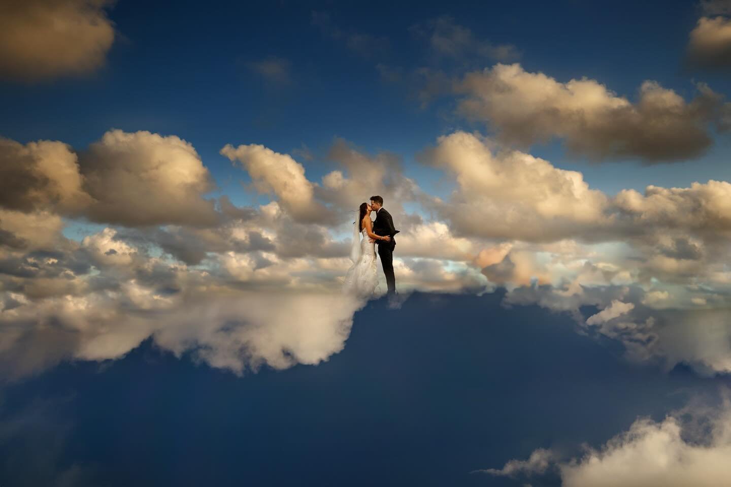 On cloud nine ⛅️

with @rachaelmichelle84 and @kev_mcgee3