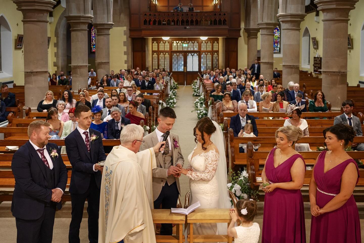 Here&rsquo;s a little collection of my favourite moments from Janine and Richie&rsquo;s wedding, the craic was flying from start to finish!

👰 @janine_ashfield 
🤵&zwj;♂️ @richieashfield 
📍 @fourseasonsweddingsmonaghan 
💄 @faceitireland
💇&zwj;♀️ 