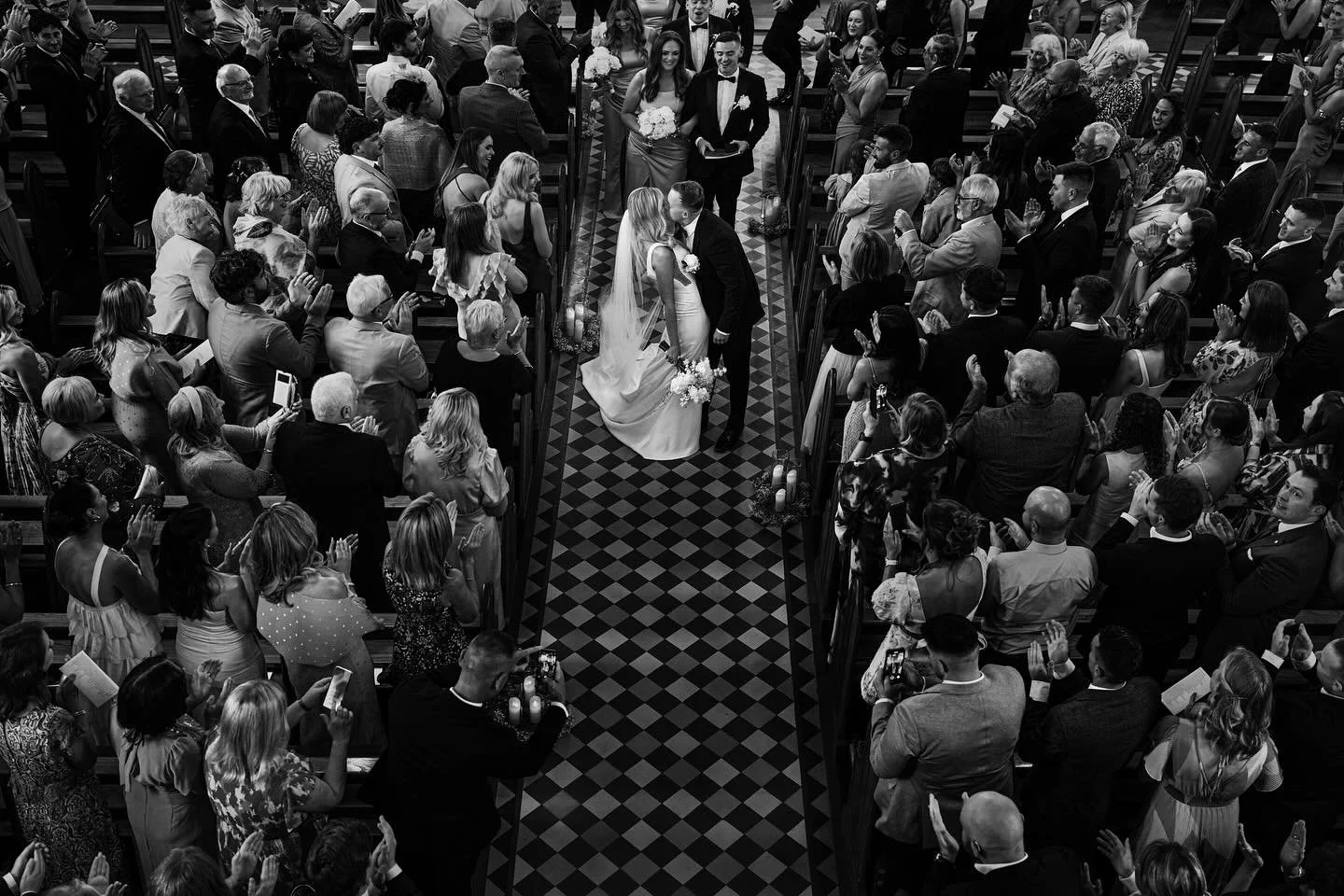 The kind of wedding dreams are made of 🤌

@ourmarinoreno @_aoife_kennedy 
📍 @silvertassiehotel 
💄 @shannon_dolan_hairdressing 
🌷 @ultimatetouches 
🎶 @bentleyboysband 

#wedding #weddingphotography #donegal