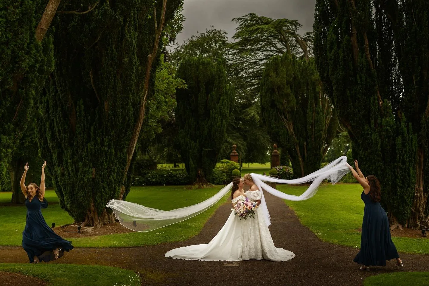 One of the most fun days I&rsquo;ve ever had shooting a wedding and the second image won a @mastersofweddingphotography award 🤌
The Brides - @deirdreoleary @_chloe.ol 

📍 @tankardstownhouse 

Chloe&rsquo;s Crew:
💋 @nicolaplummermakeup 
💇&zwj;♀️ @