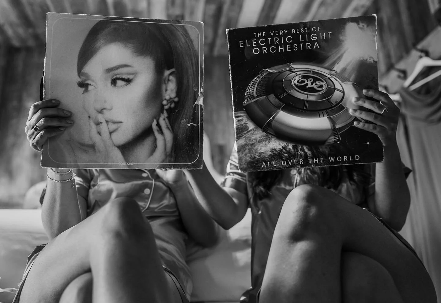 The one where the bride GREW all of her own flowers for the wedding 🌺 absolutely loved shooting this!
Special guest appearance by the incredible @keithbarry 🤯

@doodles_n_dahlias @keara159 @daniel_waldron__ 

📍 @glasson_lakehouse 
👗 @pearlsandlac