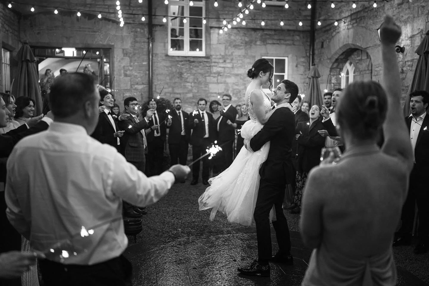 @markreecastlesligo never disappoints 🤌

Beautiful wedding with @kmurphmodi and @bharatm3 flying in from the US to celebrate in a @romanticcastlesofireland venue 

Nothing staged, nothing posed.

The team:
Make up: @selina_g_makeupartist 
Hairstylis