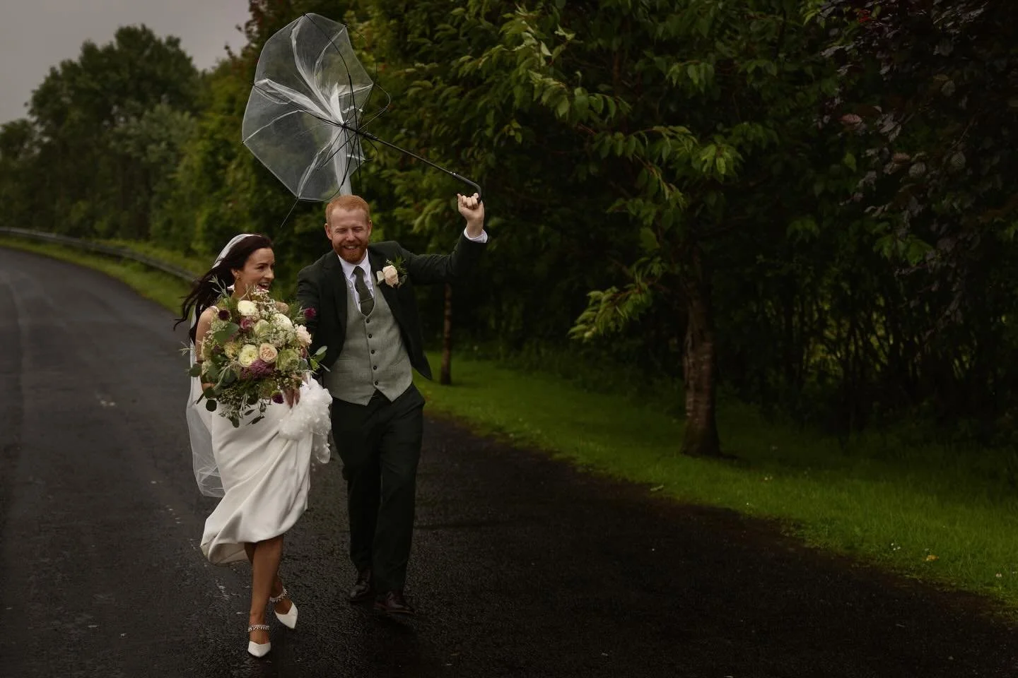 Imagine driving to your wedding reception and the storm had got so bad that fallen trees were blocking the road.. the bride and groom embraced it all, we photographed the storm!
📍 @donegalwedding 
@emma.finn.71 @doyler1991