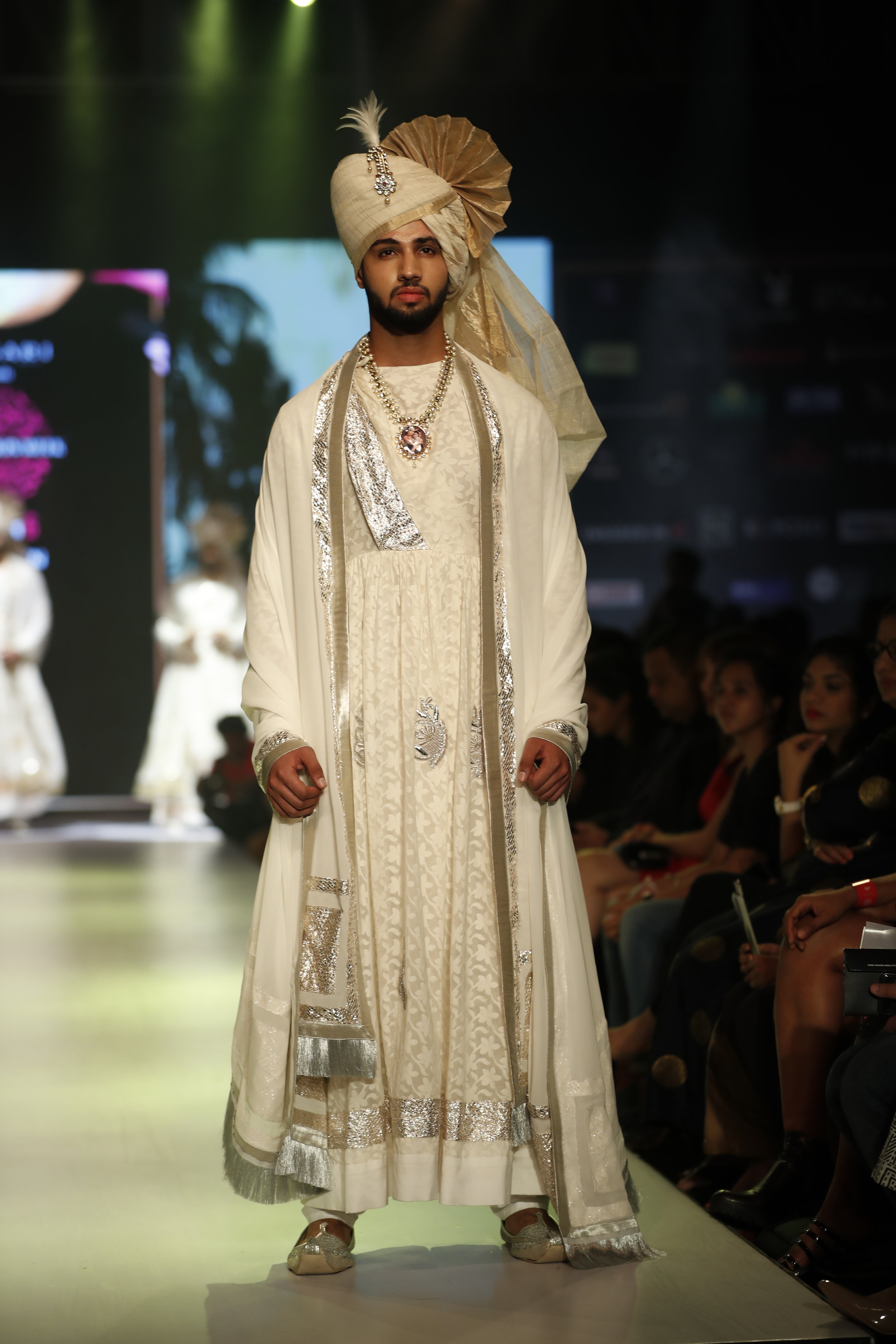 6th edition - Pune Fashion Week 2016, Model in Designer Ashok Maaney collection.JPG
