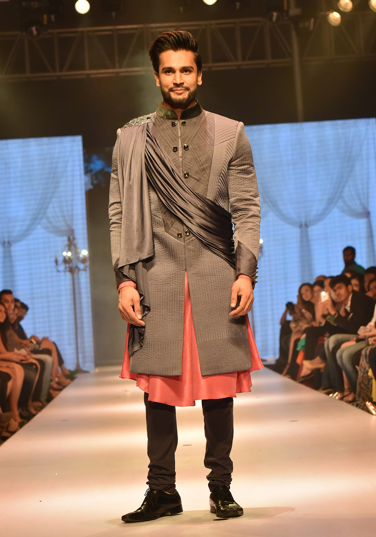 Showstopper Mr. World Rohit Khandelwal for Designer Nivedita Saboo's Grand Finale