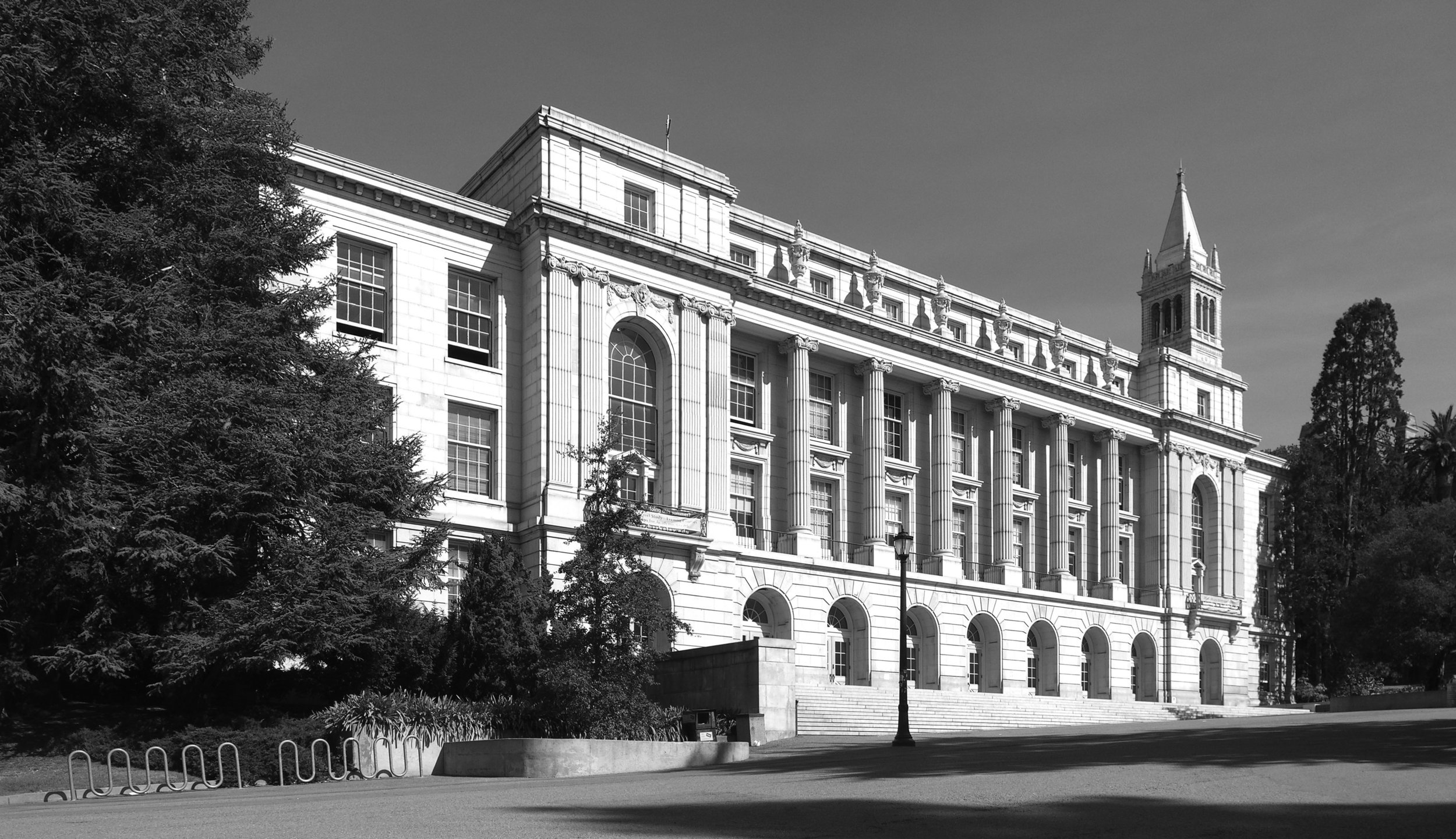 Wheeler Hall, University of California, Berkeley. Wikimedia, User: Falcorian Cretaive Commons 3.0