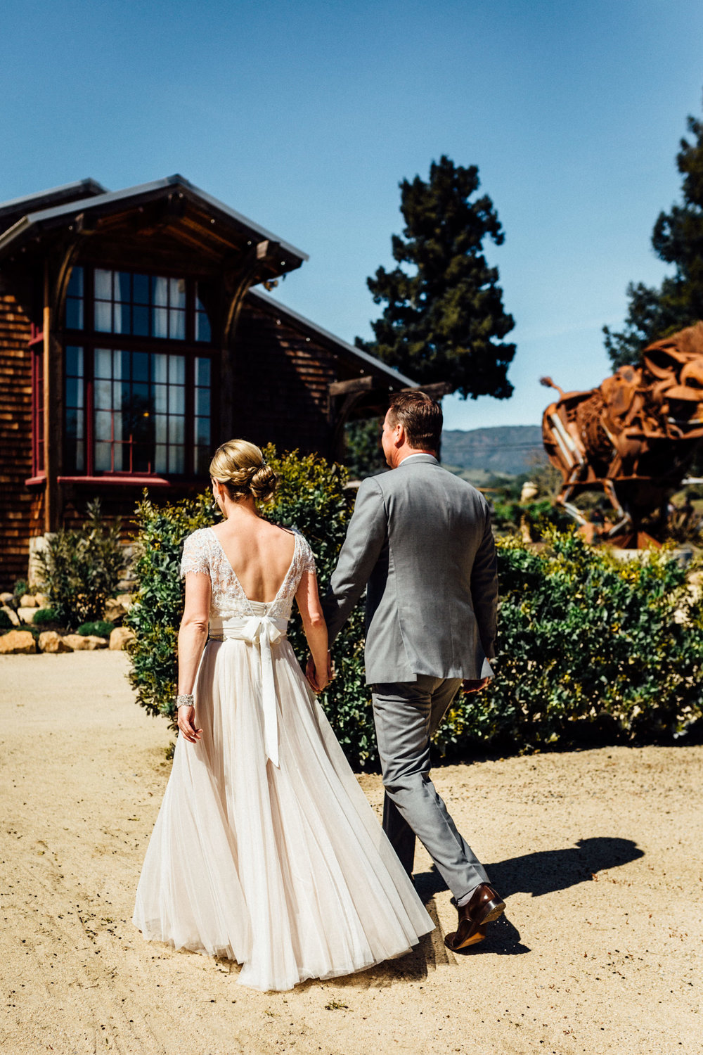 wine-country-bride-and-groom.jpg