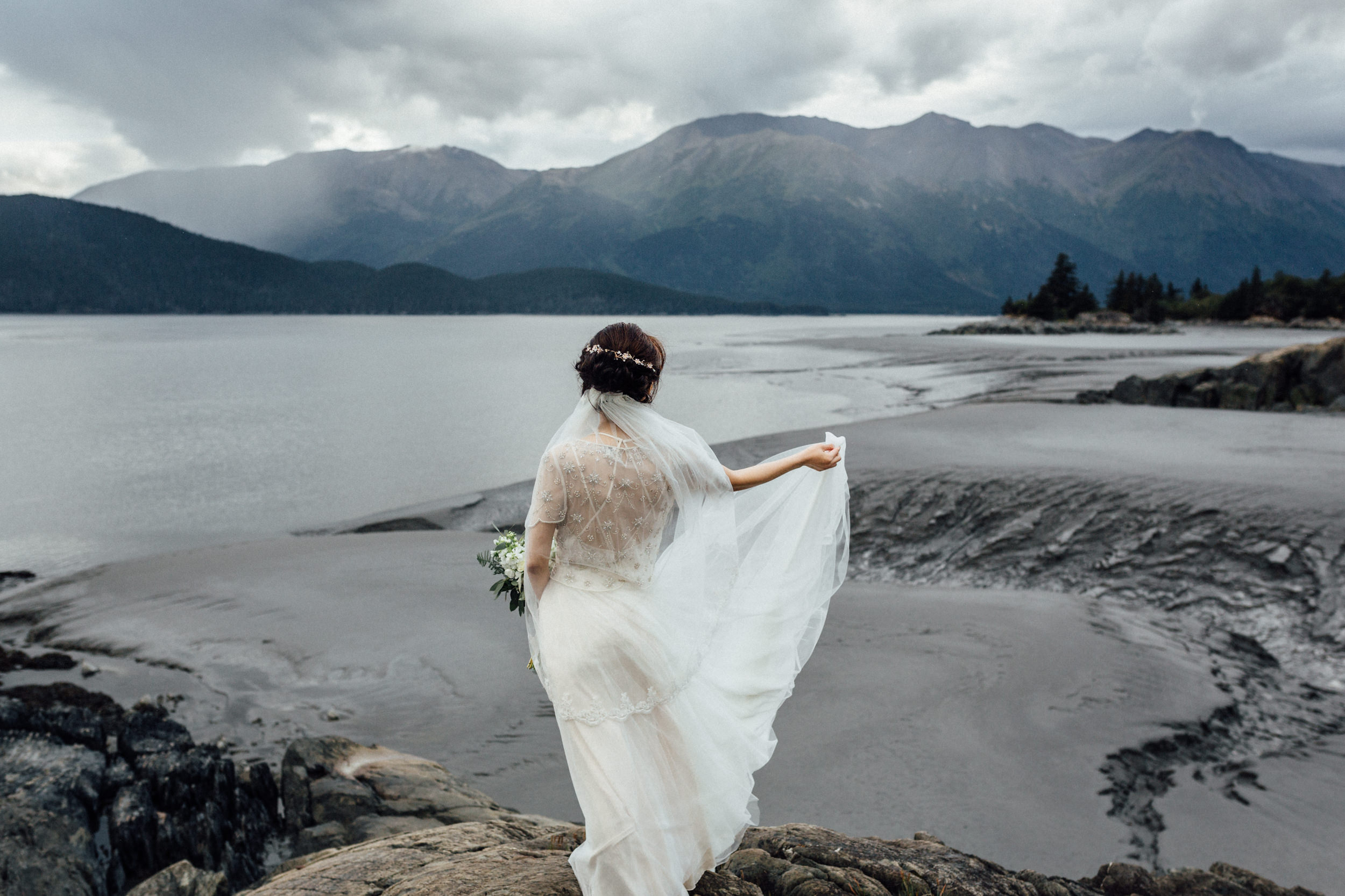 bride-on-turnagain-arm.jpg