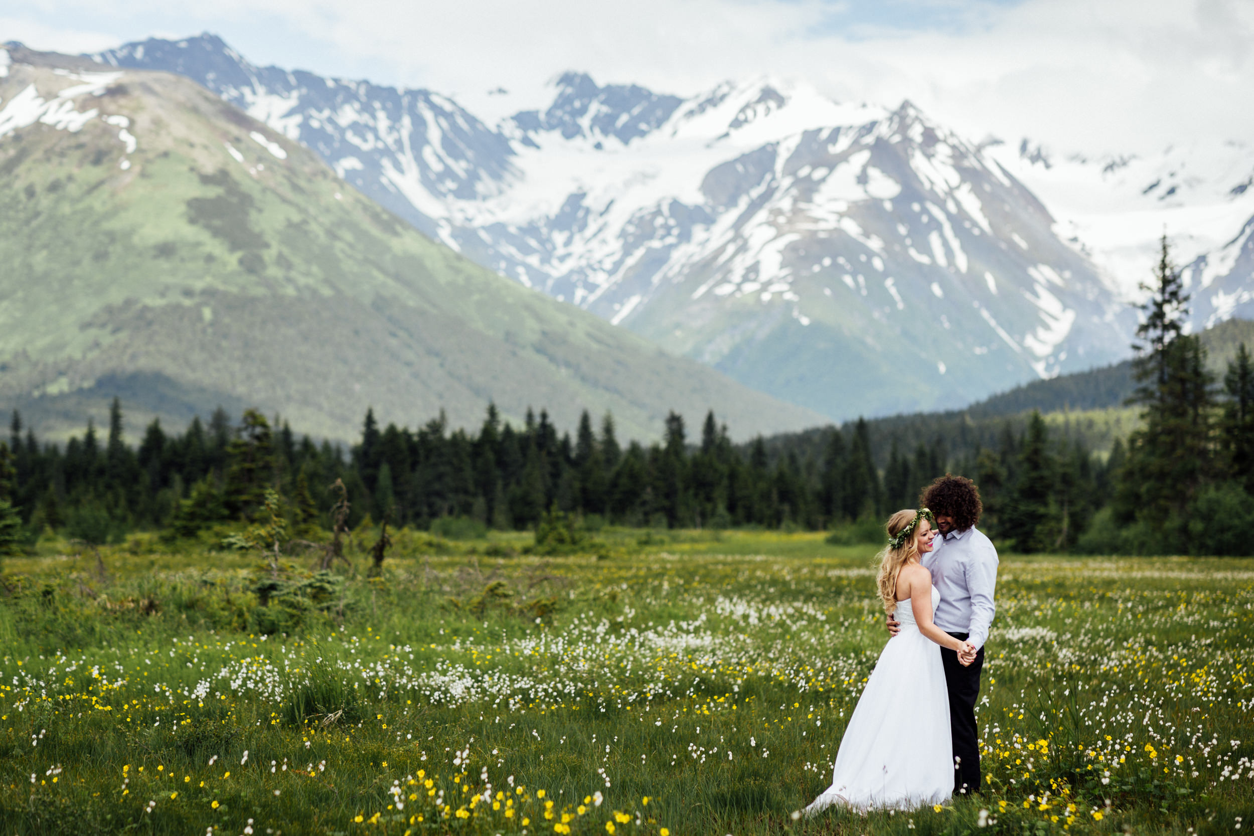 couple dancing in Girdwood meadow