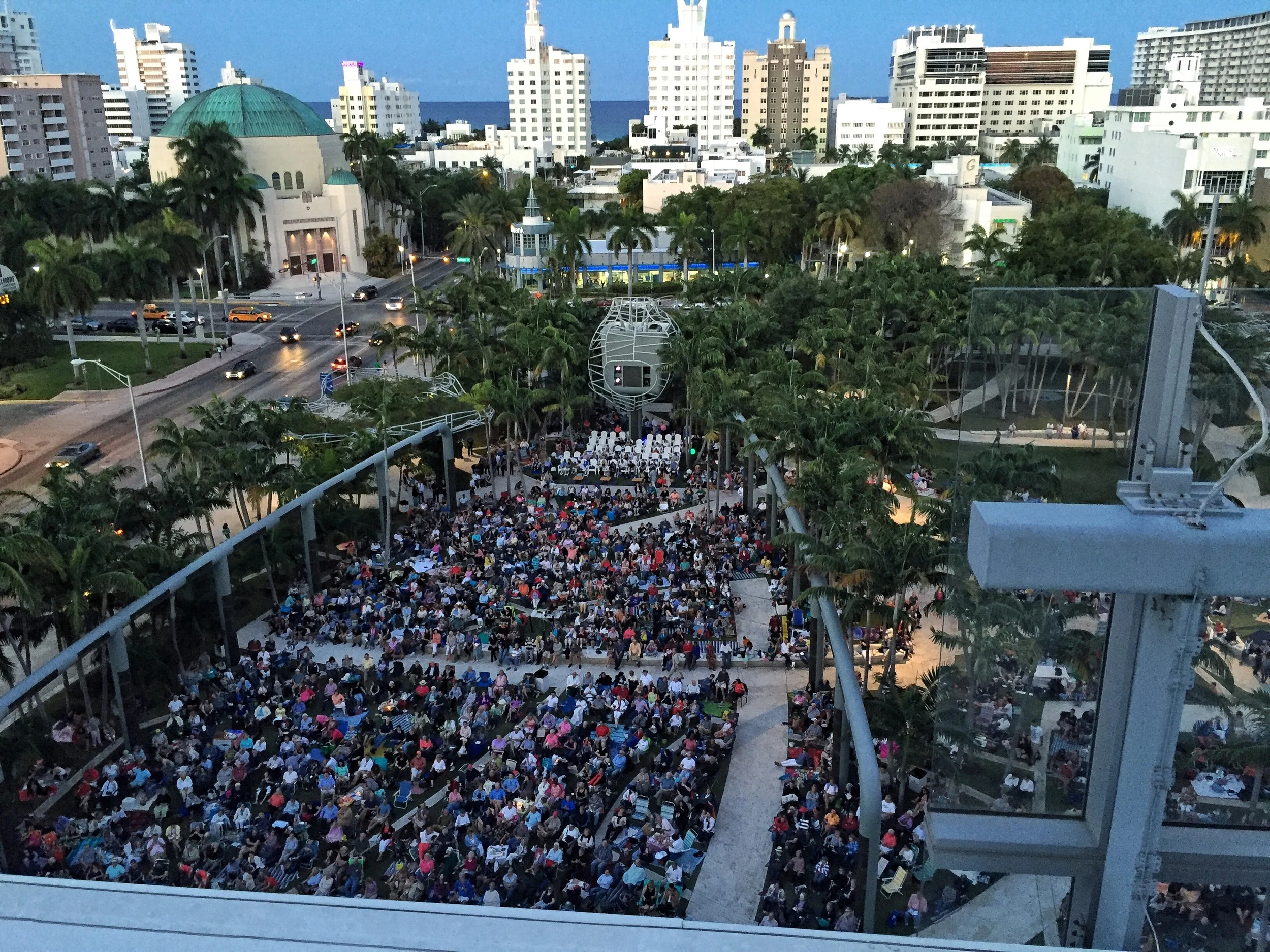 Miami Beach residents turned up in record numbers for the NWS WALLCAST end of season concert.